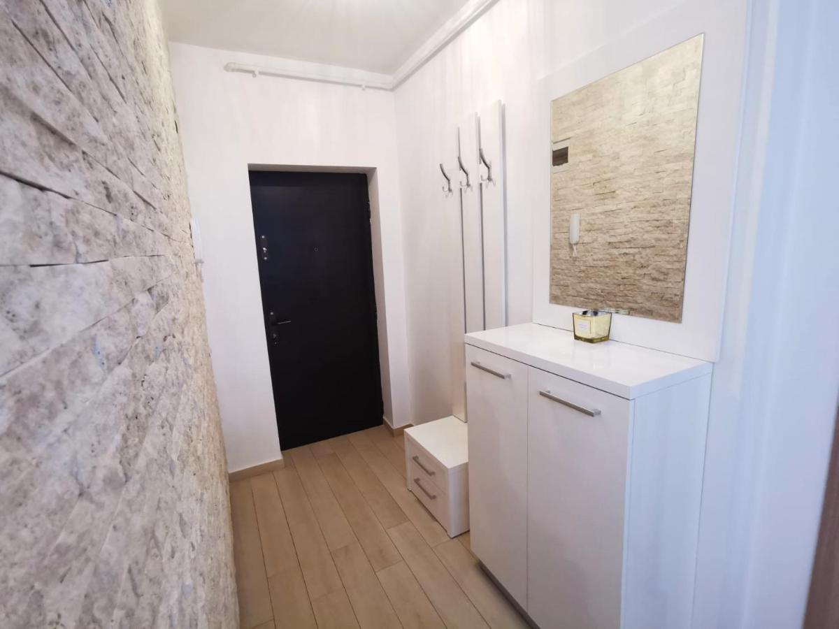 Contemporary Central Apartment In Cluj Napoca Экстерьер фото